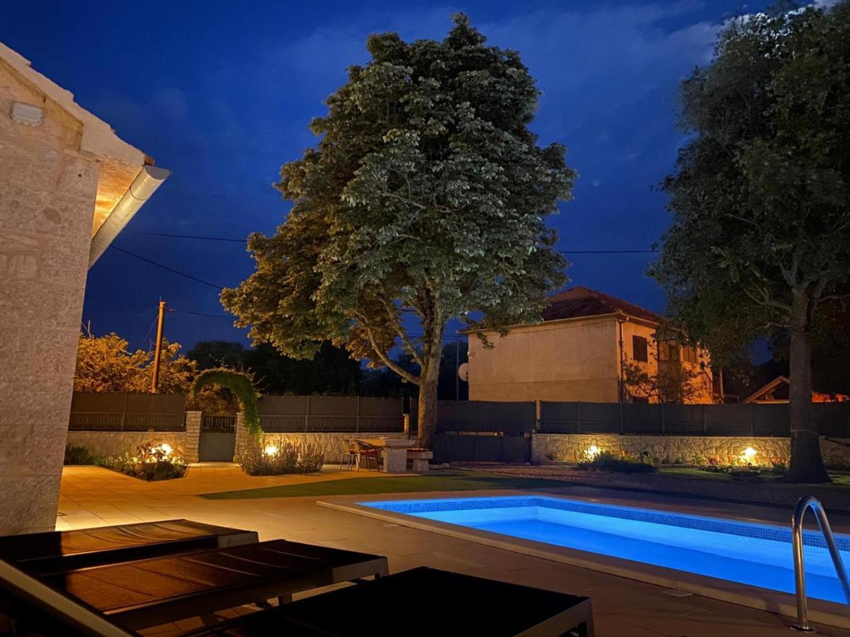 Experience Village Life - Jokini Dvori With Private Pool Pakovo Selo Exterior photo