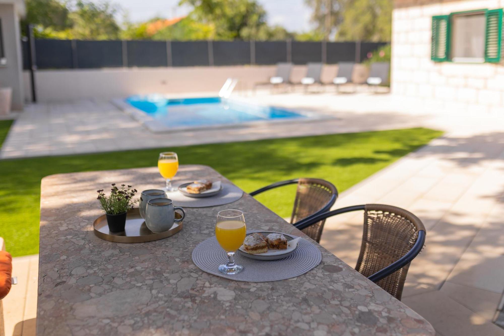 Experience Village Life - Jokini Dvori With Private Pool Pakovo Selo Exterior photo