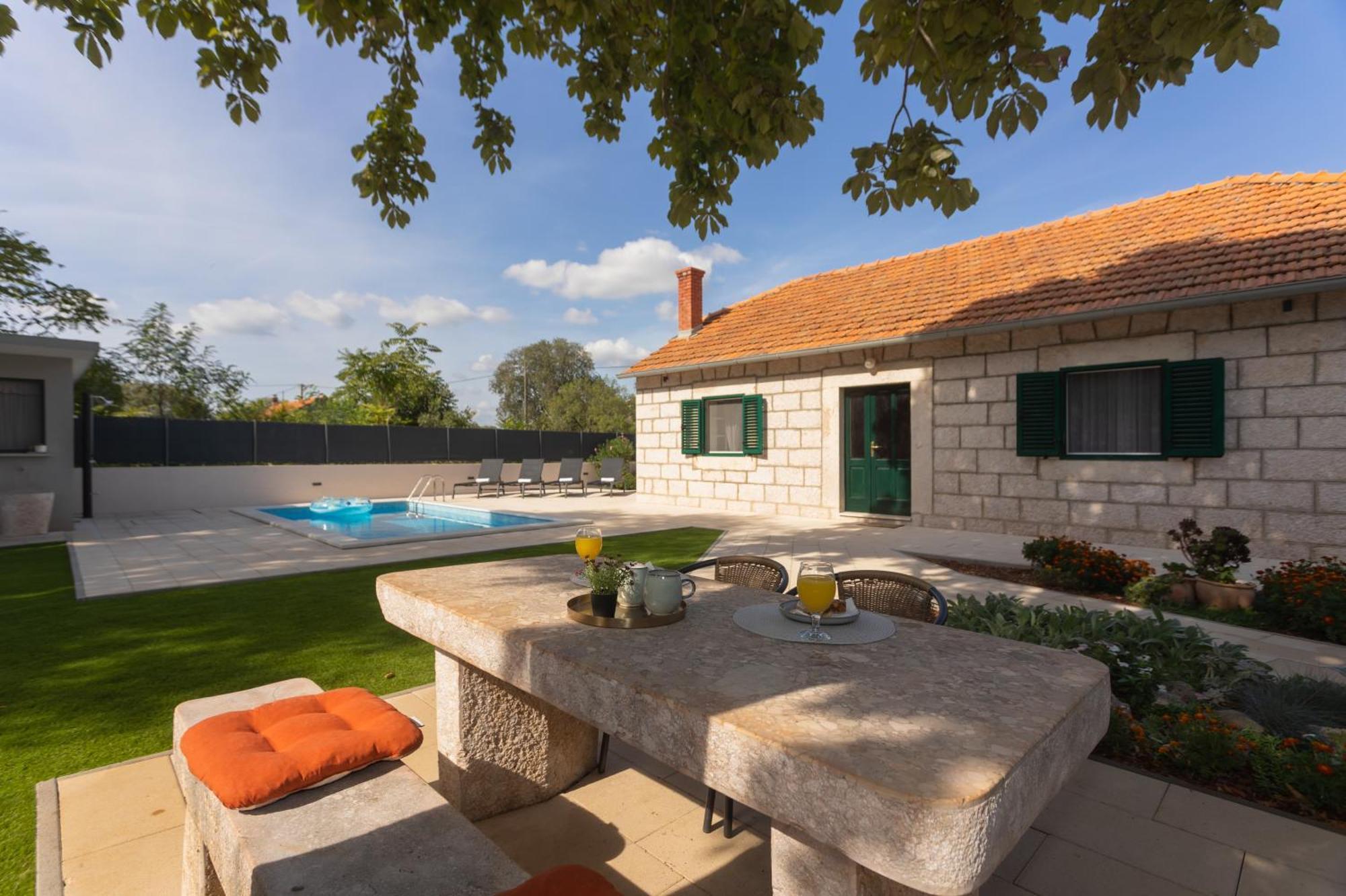 Experience Village Life - Jokini Dvori With Private Pool Pakovo Selo Exterior photo