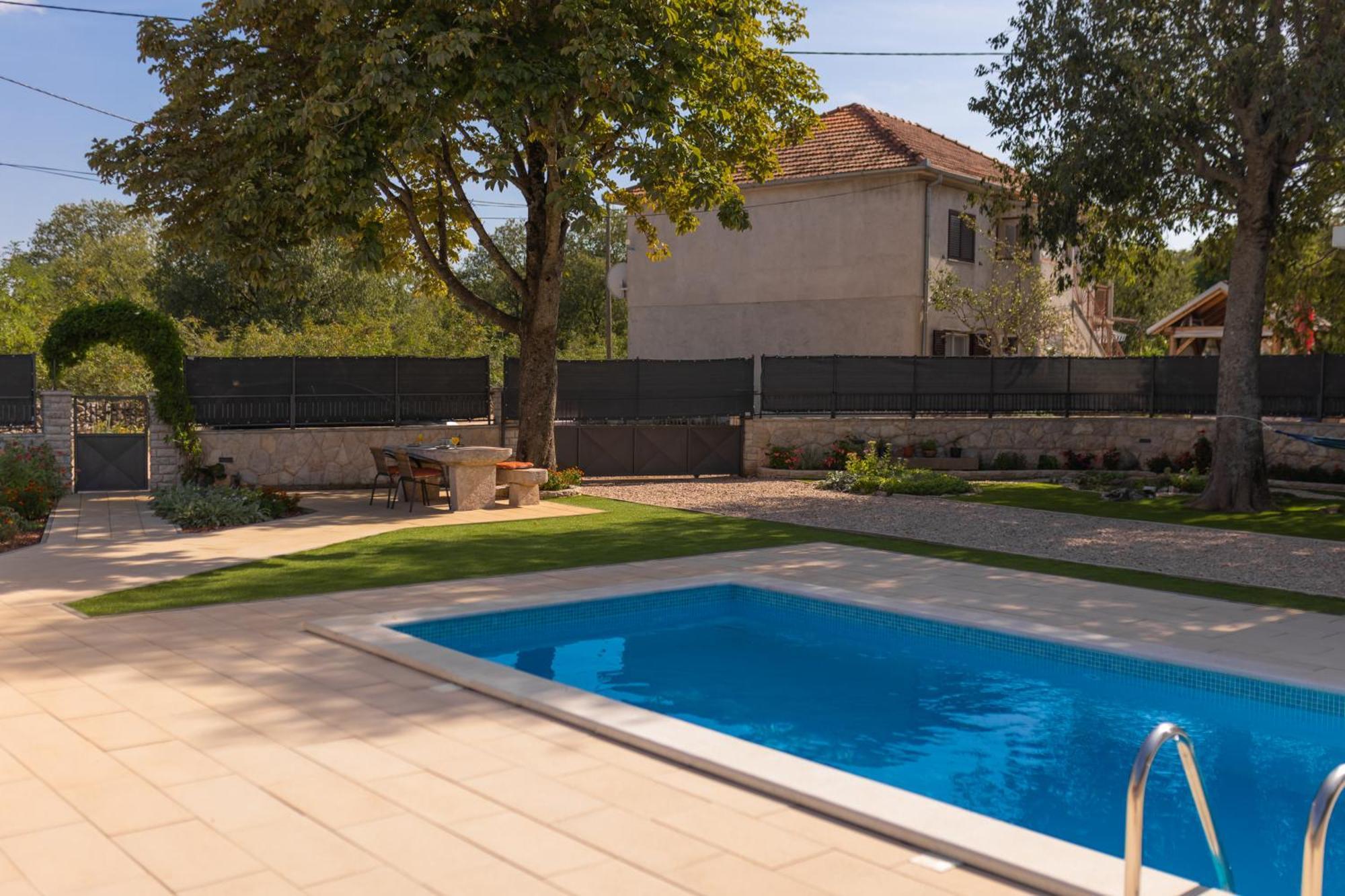 Experience Village Life - Jokini Dvori With Private Pool Pakovo Selo Exterior photo