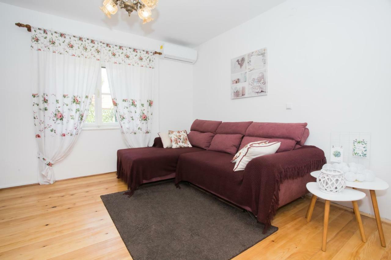 Experience Village Life - Jokini Dvori With Private Pool Pakovo Selo Exterior photo